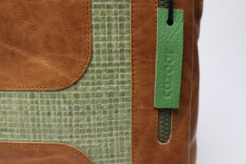 sac à dos cuir marron - motif tressé vert – Image 2