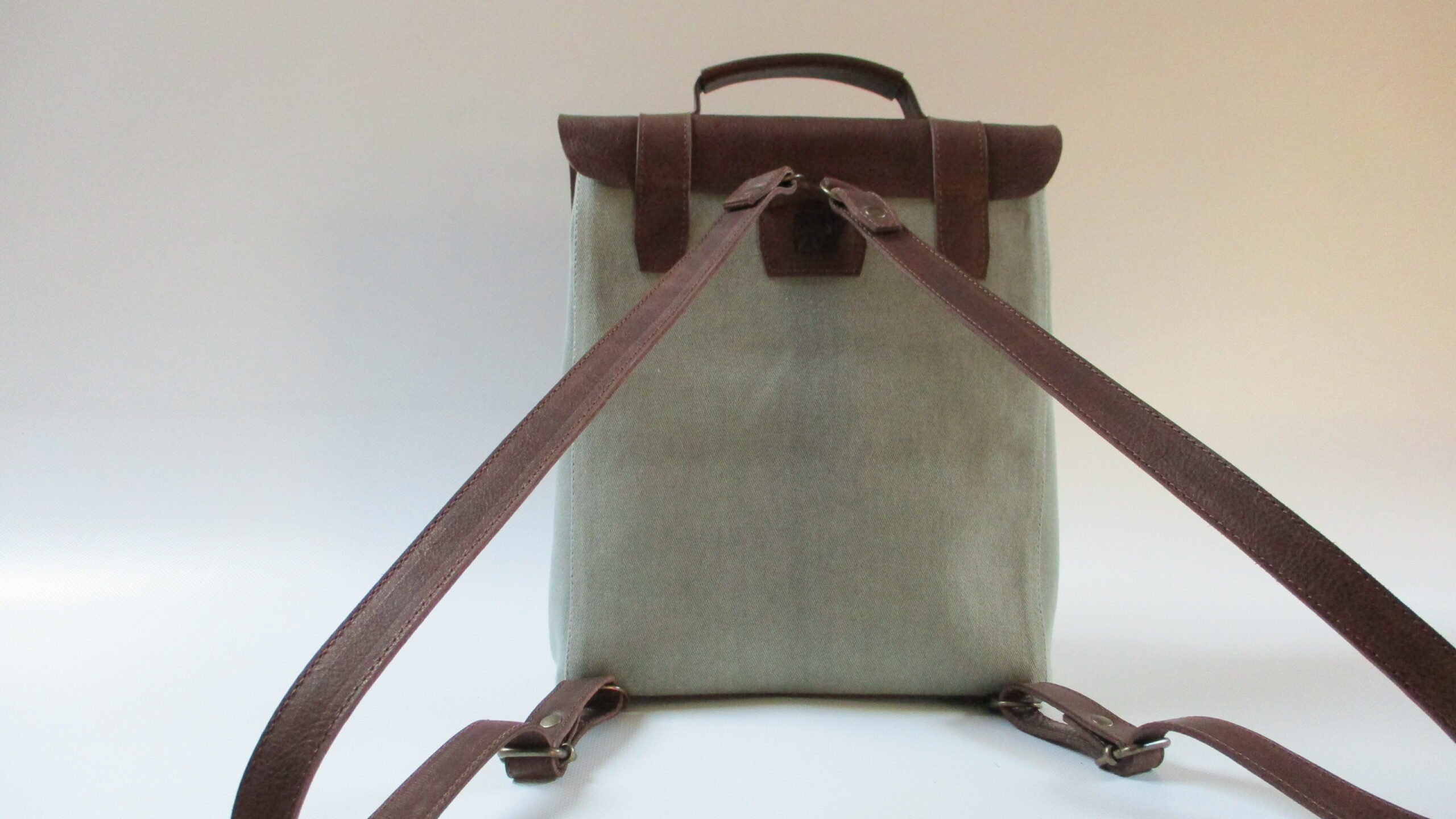 sac à dos cuir marron foncé et toile bleue – Image 4