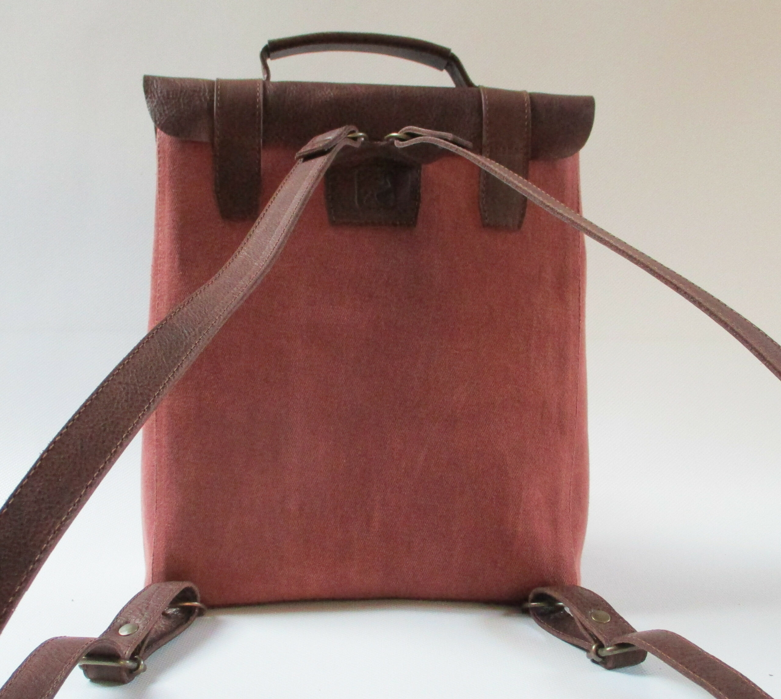 sac à dos cuir marron foncé et toile vieux rose – Image 2
